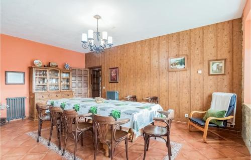 Gorgeous Home In Las Regueras With Kitchen