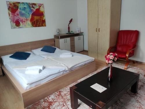 Hotel Orlan - image 10