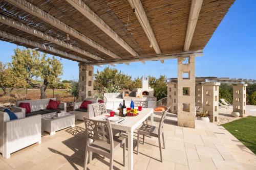 Facilities, Villa Trullo Saraceno by Villa Plus in Ramunno I
