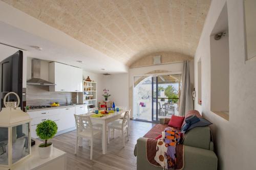 Facilities, Villa Trullo Saraceno by Villa Plus in Ramunno I