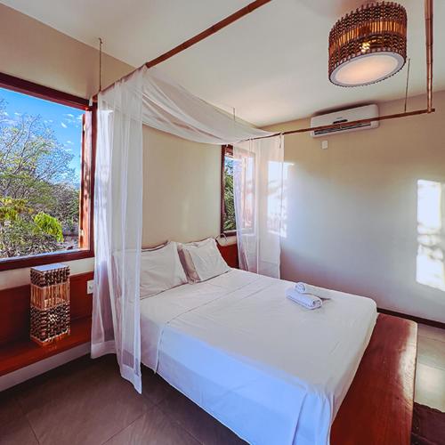 Double Room with Balcony image 9