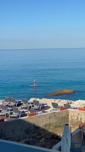 Ambiente nas Imediações, Golden Stone Beach in Halat
