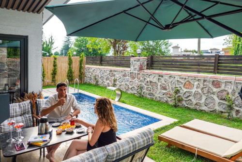 設施, Vital Home Sapanca Isıtmalı Havuzlu Villa Bungalov in 薩潘賈