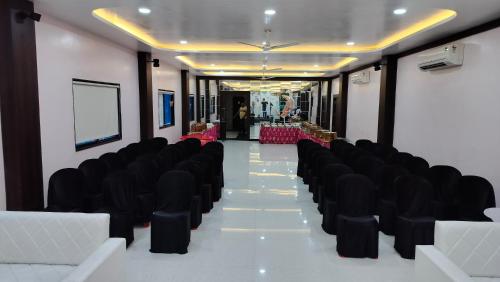 Banquet hall, HOTEL OM in Betul