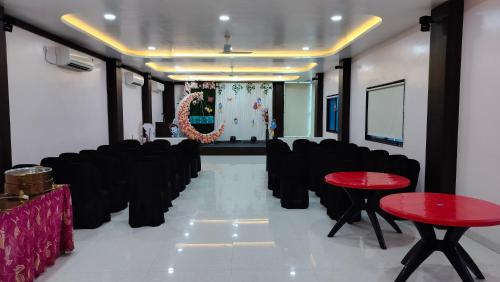 Facilities, HOTEL OM in Betul