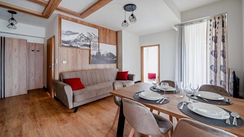 SKI Apartments, Sun & Snow