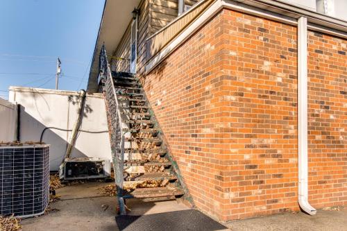 Updated Robinson Vacation Rental with Fireplace! in Robinson