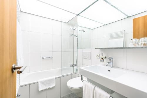 Hauser Hotel St. Moritz - image 3
