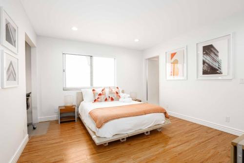 Cozy 2BR in Highland Park near DTLA and Hollywood in Los Angeles, USA
