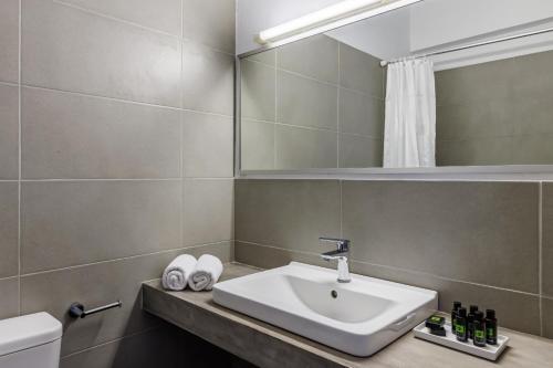 Aperitton Hotel - image 2