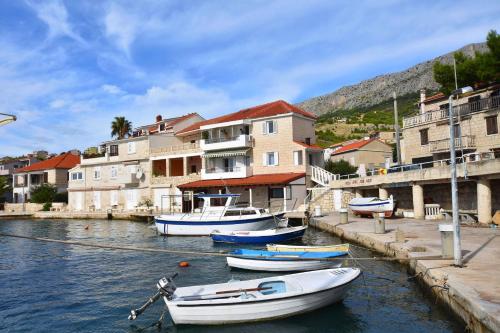  Apartments Bety in Dugi Rat