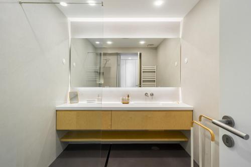 WHome Bachelor pad in the Sky, Great for Digital Nomads & Remote Workers, Lisbonne (photo 6)