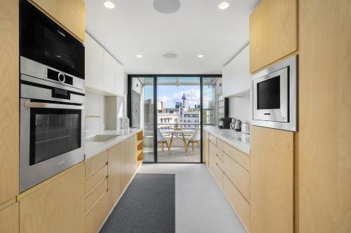 WHome Bachelor pad in the Sky, Great for Digital Nomads & Remote Workers, Lisbonne (photo 2)