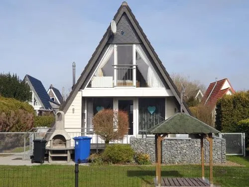 Nurdachhaus FUEST in Butjadingen, Deutschland