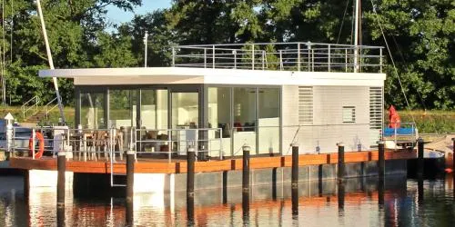 Hausboot - FLOATING 44 - "Undine" in Ueckermünde in Ueckermünde, Deutschland