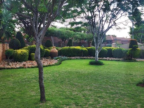 Mooikloof Village Apartment with Solar Backup