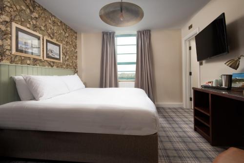 1 queen bed