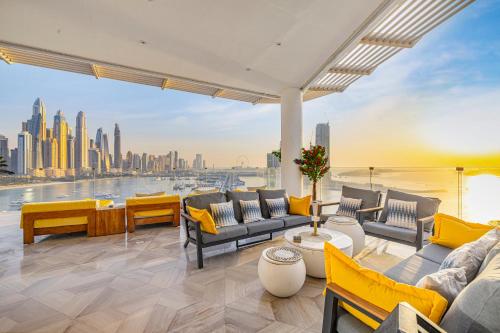 FIVE Palm Jumeirah 2BR Luxury Penthouse - See View - image 11
