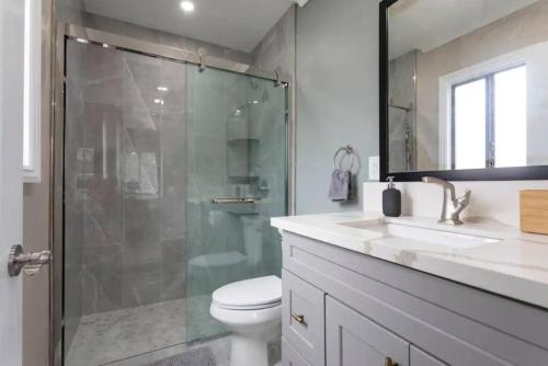 Contemporary 3BR Home in HEART of Westminster GG in Westminster, USA