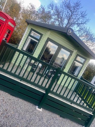 3Guest-2bedroom-WiFi-Tv in Tuxford