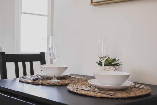 Homey 1BR Home in Mid-City near K-town in Los Angeles, USA