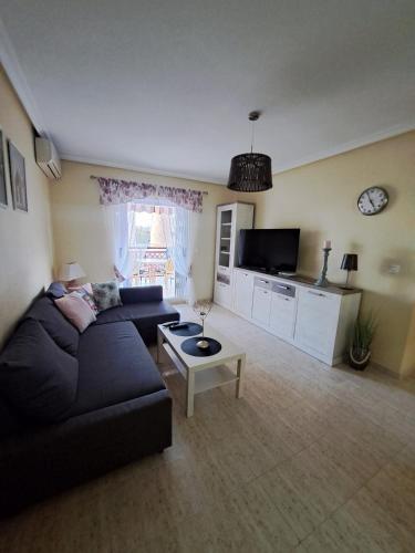 Studio Apartment with Sea View image 10