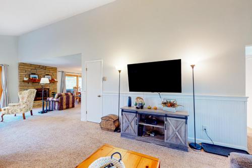 Lazy Bear Lodge in Newland, USA