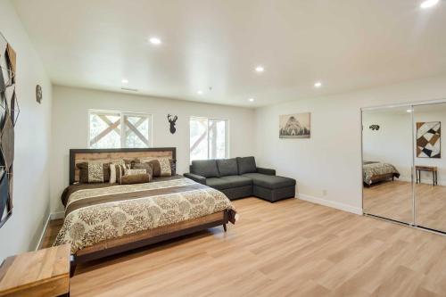 Lake Arrowhead Getaway with Decks and Game Room!