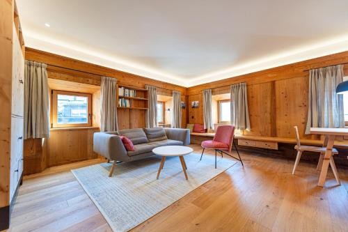 Apartment with Garden View