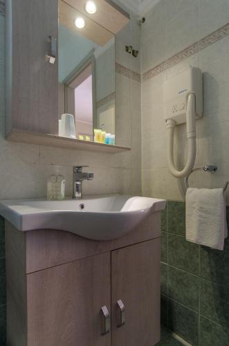 Plaka Studios, Karfás (foto 6)