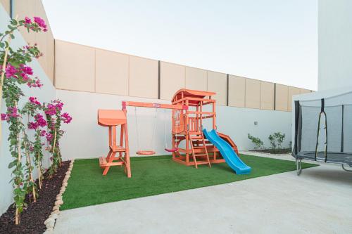 Parque infantil, Nammos Experience in Al Rama