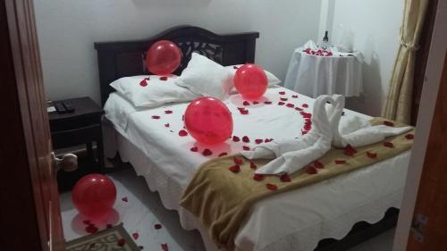 Standard Double Room image 5