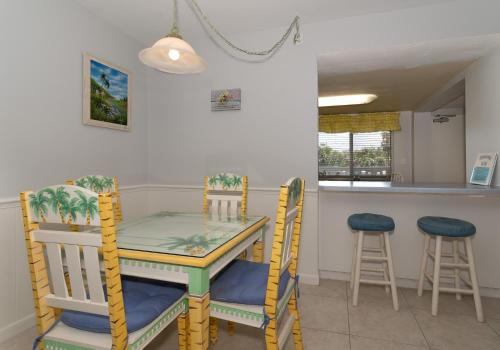 Ocean view Overlooks the Pool Ocean ~ Chateau by the Sea - 23B in New Smyrna Beach, USA