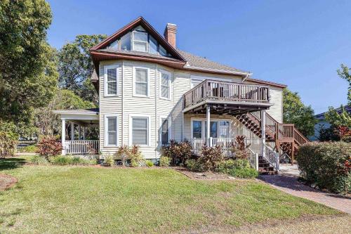 Serenity on Success Avenue in Lakeland, USA