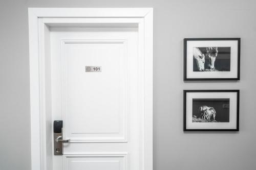 Guesthouse Keflavik - image 14