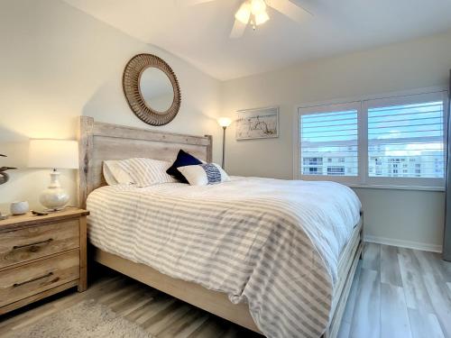 Oceanwalk Penthouse Close to Pool 2 Balconies1 large 519 sun balcony OW11-605 in New Smyrna Beach, USA