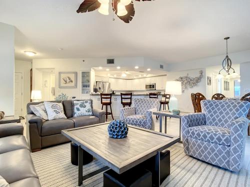 Oceanwalk Penthouse Close to Pool 2 Balconies1 large 519 sun balcony OW11-605 in New Smyrna Beach, USA