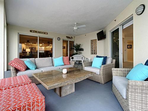 Oceanwalk Penthouse Close to Pool 2 Balconies1 large 519 sun balcony OW11-605 in New Smyrna Beach, USA