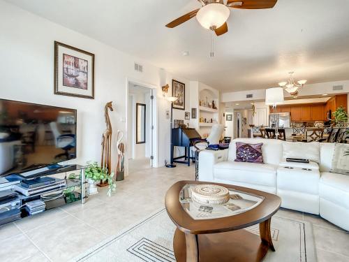 Ocean View Closest Bldg. to Pool Amenities Close to Beach Access OW12-603 in New Smyrna Beach, USA