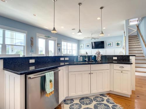 Mermaid Retreat Ocean View Home with Hot Tub - 6489T in New Smyrna Beach, USA