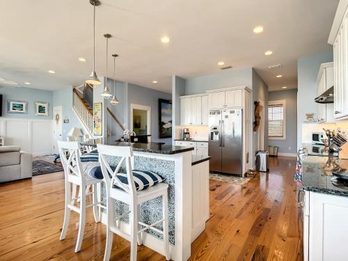 Mermaid Retreat Ocean View Home with Hot Tub - 6489T in New Smyrna Beach, USA