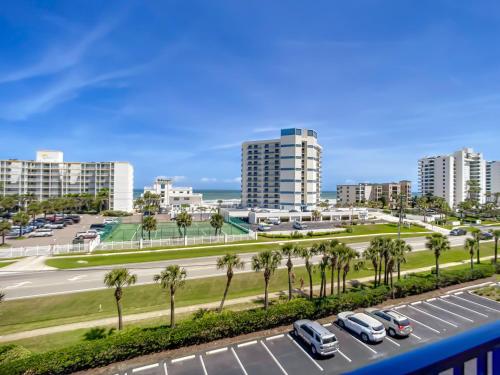 Beautiful Beachside Condo ~ OW20-503