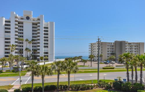 Set sail in this beautiful coastal themed 32 Condo with gorgeous ocean views OW13-305 in New Smyrna Beach, USA