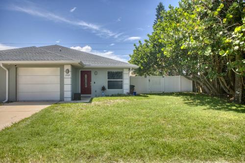 Modern Home Across from Beach 32 w 1-car Garage ~ Large fenced yard with deck in New Smyrna Beach, USA