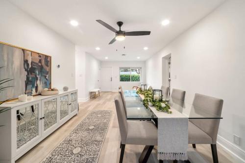Coastal Charm + Modern Comfort Delray! in Delray Beach, USA