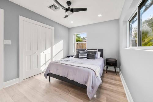 Coastal Charm + Modern Comfort Delray! in Delray Beach, USA