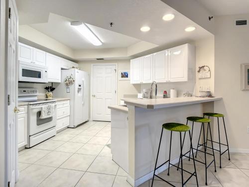 Lovely Beachside Condo ~ OW7-302 in New Smyrna Beach, USA