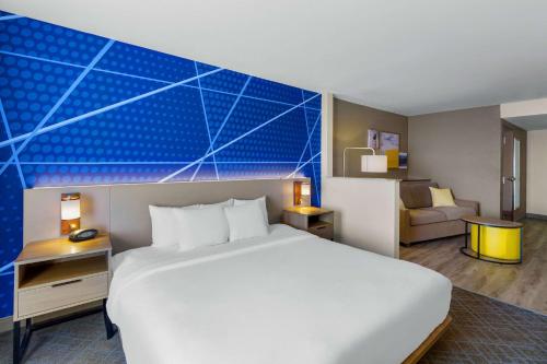 Comfort Suites Vacaville - image 7