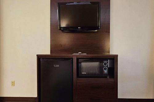 Quality Inn & Suites near St Louis and I-255 in Cahokia, USA