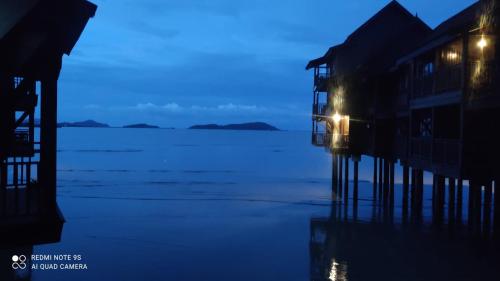 Villa Dalam laut 530 in Padang Matsirat